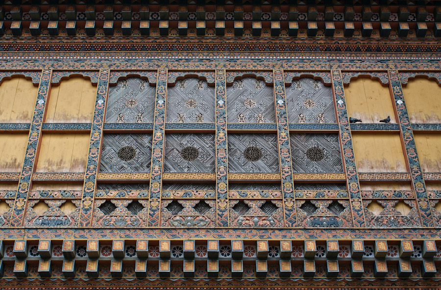 Colours inside Punakha Dzong