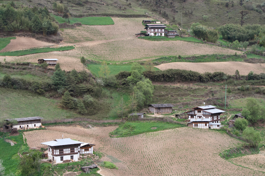 Valleys, houses, farms